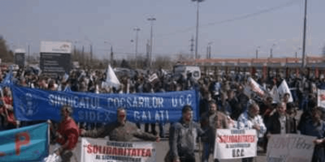 Protest la Galați: siderurgiștii cer sprijinul autorităților Protest la Galați: siderurgiștii cer sprijinul autorităților